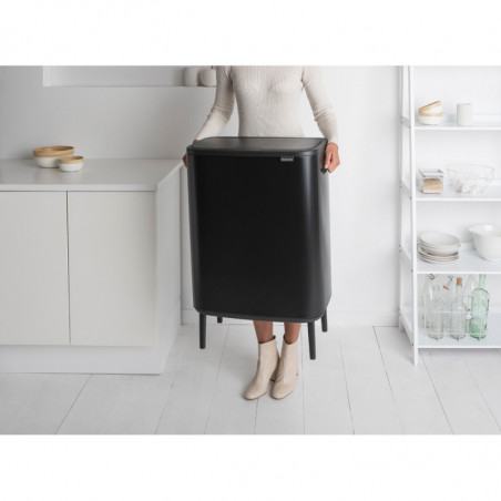 Cos pentru gunoi Brabantia Bo Touch Hi 1001260, 60 L, Inaltat, Deschidere lina si silentioasa, Negru mat