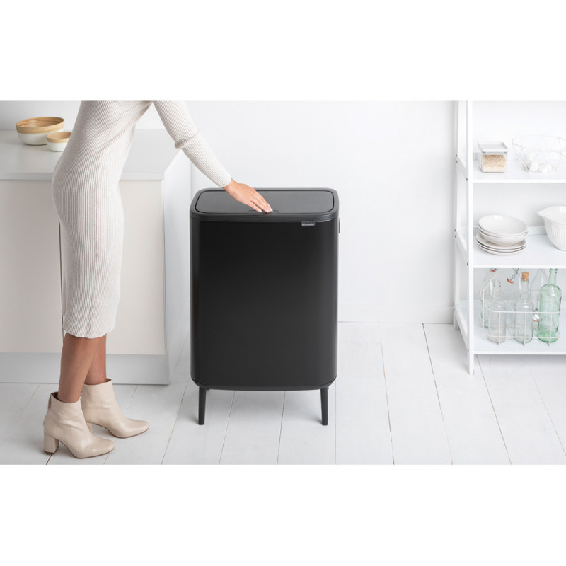 Cos pentru gunoi Brabantia Bo Touch Hi 1001260, 60 L, Inaltat, Deschidere lina si silentioasa, Negru mat