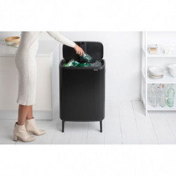 Cos pentru gunoi Brabantia Bo Touch Hi 1001260, 60 L, Inaltat, Deschidere lina si silentioasa, Negru mat