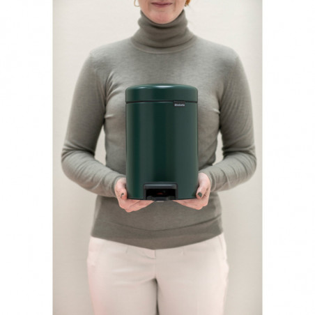 Cos de gunoi cu pedala Brabantia NewIcon 1003196, 3 L, Inchidere lina, Baza antiderapanta, Verde inchis