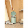 Cos de gunoi cu pedala Brabantia NewIcon 1008839, 5 L, Inchidere lina, Baza antiderapanta, Verde deschis