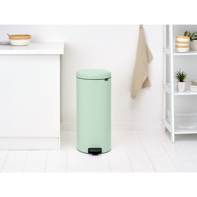 Cos de gunoi cu pedala Brabantia NewIcon 1008851, 30 L, Inchidere usoara, Baza antiderapanta, Verde deschis