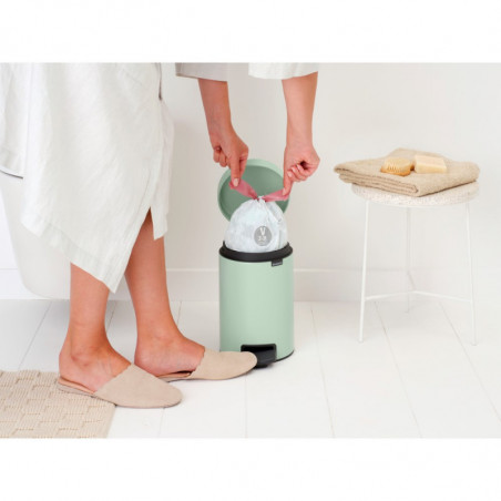 Cos de gunoi cu pedala Brabantia NewIcon 1008835, 3 L, Inchidere lina, Baza antiderapanta, Verde deschis