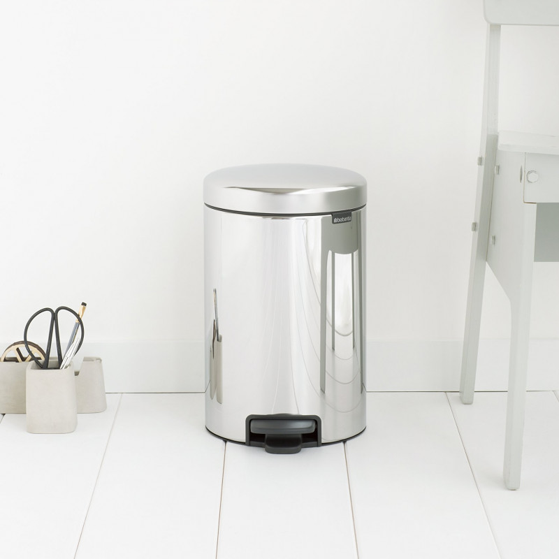 Cos de gunoi cu pedala Brabantia NewIcon 649033, 12 L, Inchidere lina, Baza antiderapanta, Cos interior metalic, Inox